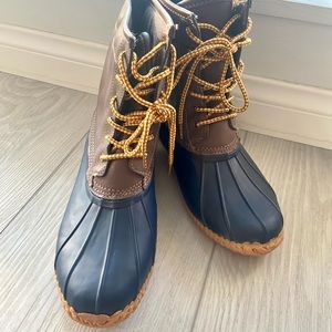 Blue & Brown Lace-up Waterproof Boots